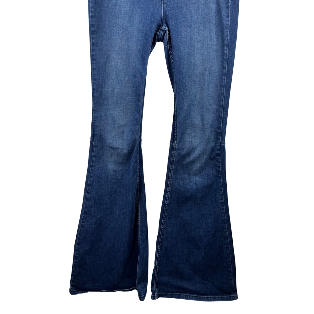 Free People Penny Pull On Flare Jeans Womens 28 Blue Dark Wash Boho Bell Bottoms - Picture 3 of 13